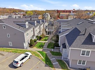 112 Lowell St APT 11, Peabody, MA 01960
