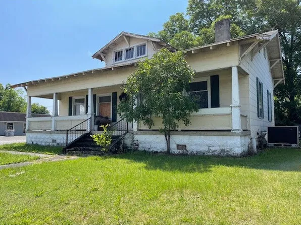 330 Tennessee Ave, Etowah, TN 37331