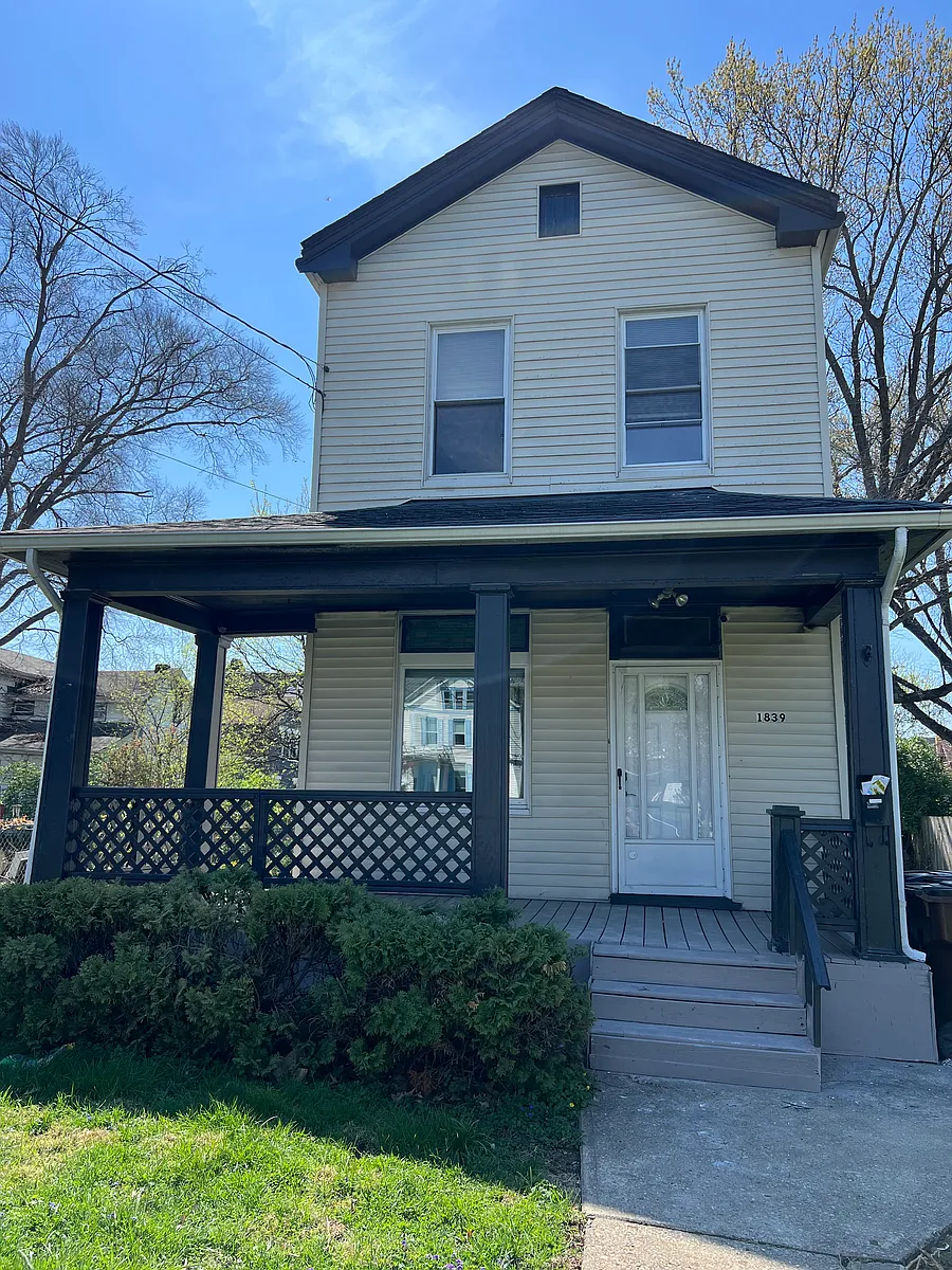 Building Photo - 1839 Hopkins Ave
