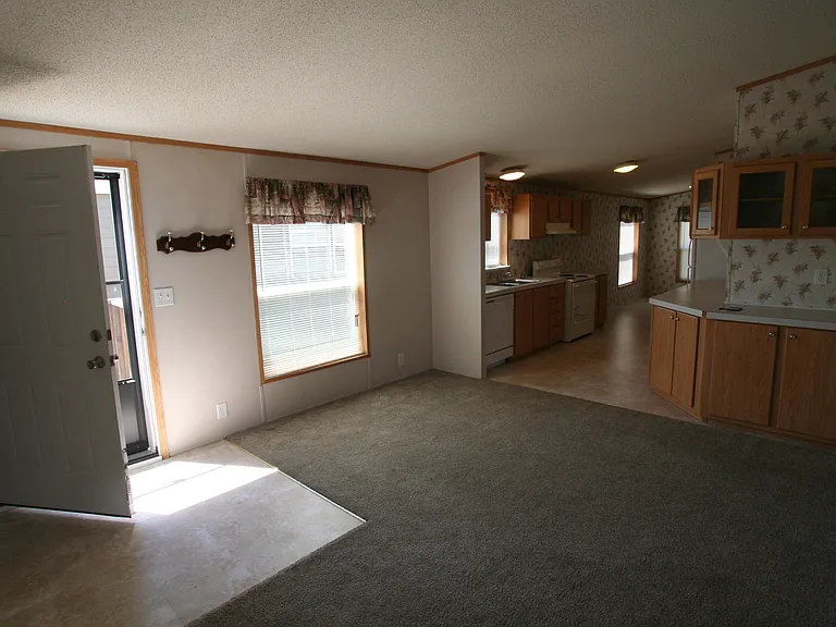123 Silver Maple Dr — Photo 6