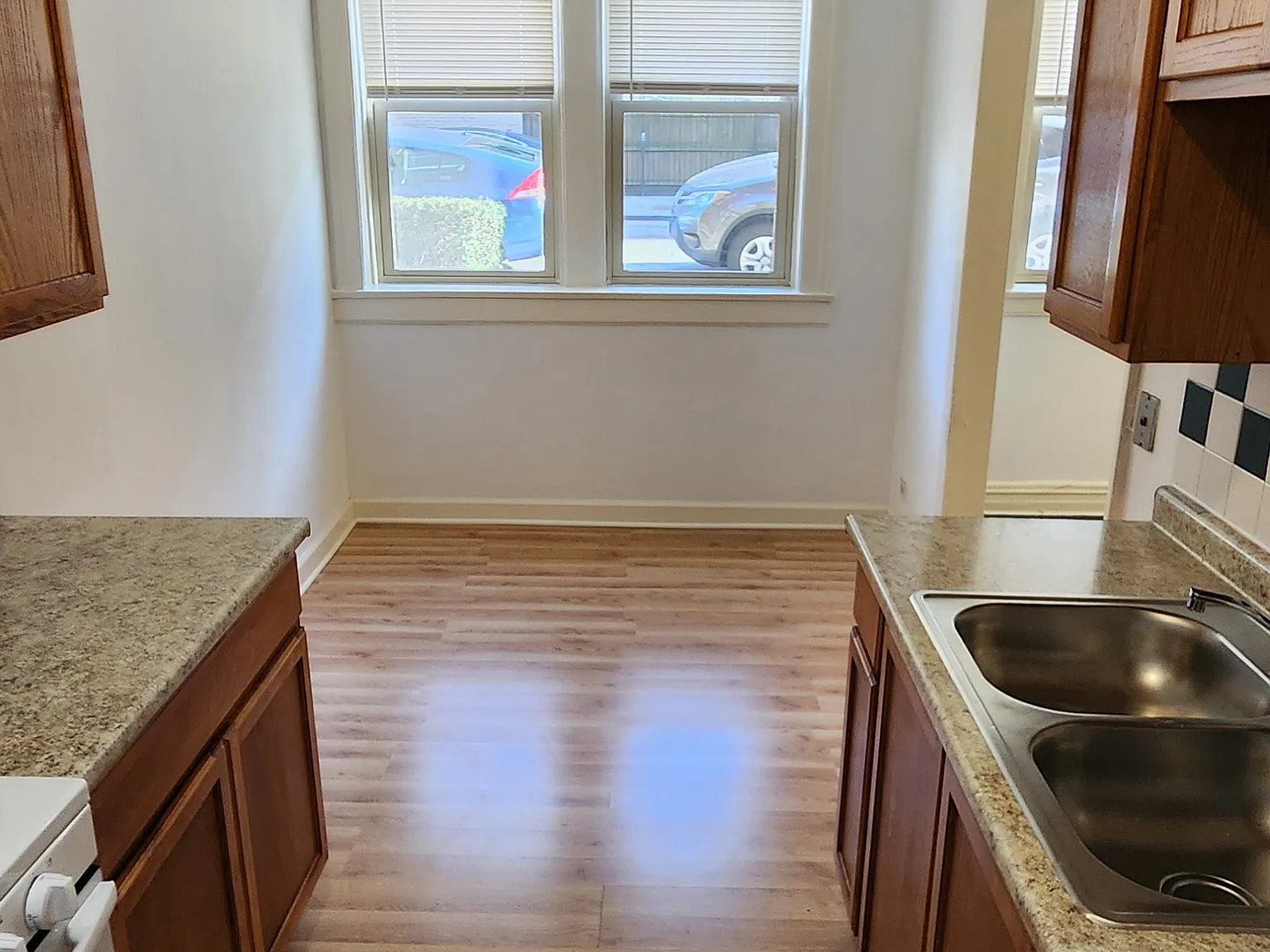 1 bed, 800 sqft, $1,400 — Photo 2