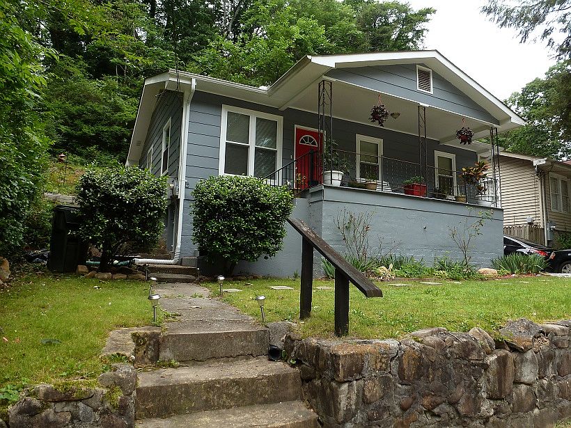 2nd image of 1006 Dartmouth St