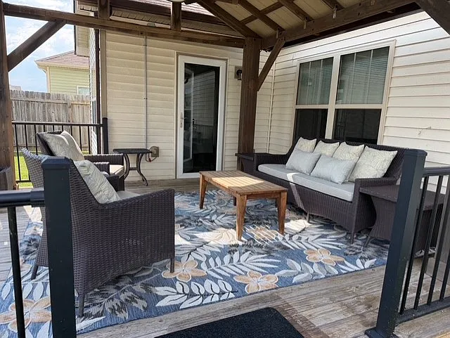 3423 Tourmaline Dr — Photo 3