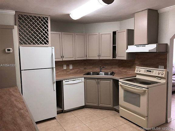 3rd image of 2175 NE 56th St APT 217