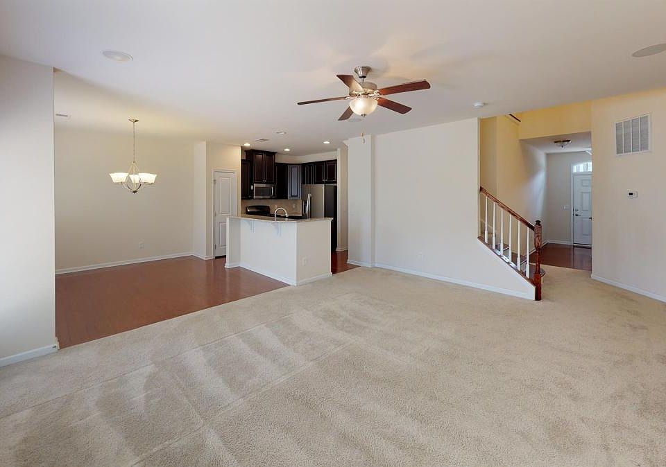 1st image of 324 Bellerive Dr #324