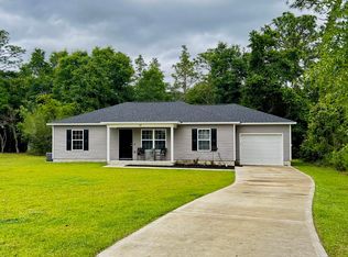 271 Paradise Island Dr, Defuniak Springs, FL 32433