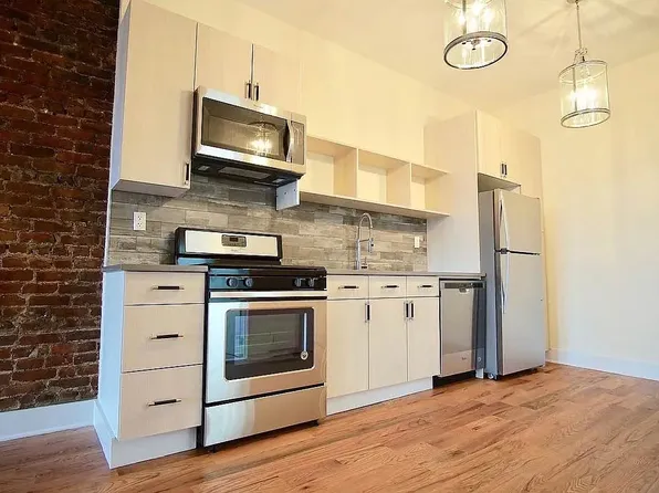 1273 Rogers Avenue image 4 of 9