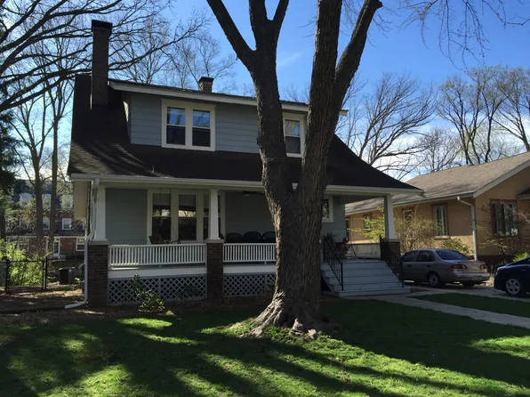 903 N Busey Ave, Urbana, IL 61801