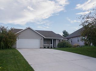 8925 W Canyon Pl, Kennewick, WA