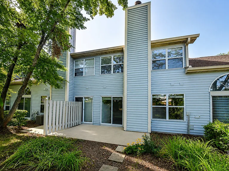 1011 Rockport Dr — Photo 15