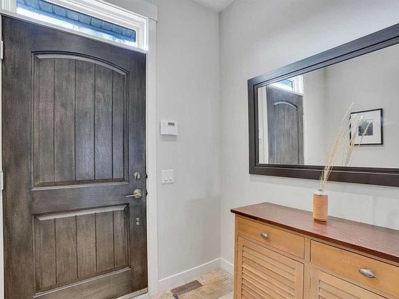 3rd image of 4120 W 16th St SW