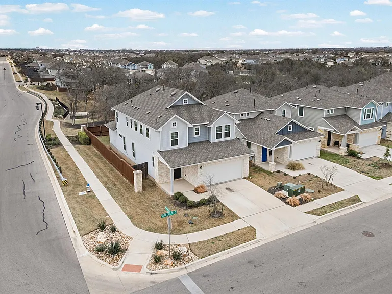 101 Stone Canyon Dr — Photo 1