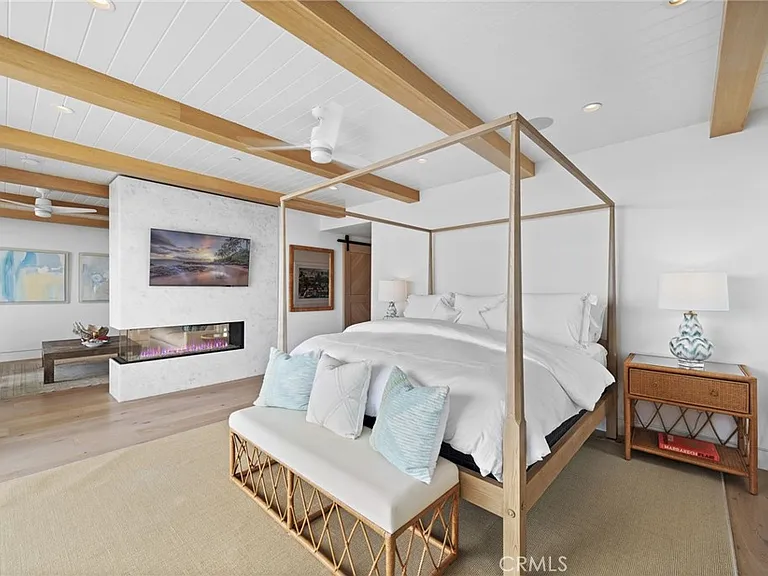 2148 E Oceanfront — Photo 35