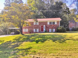 100 Stanton Ln, Oak Ridge, TN 37830