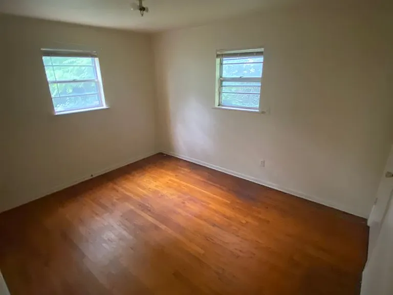 2103 Meadowvale Ct — Photo 10