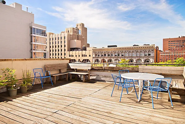 Sold by Eastpointe Residential Inc | media 8