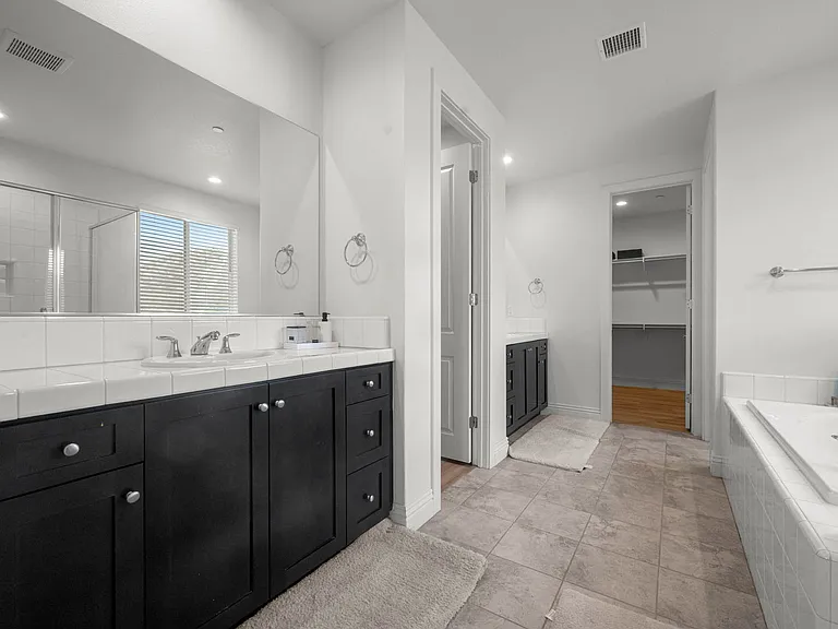18980 Lauren Ln — Photo 9