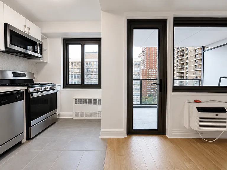 135 W 96th St #11E — Photo 3