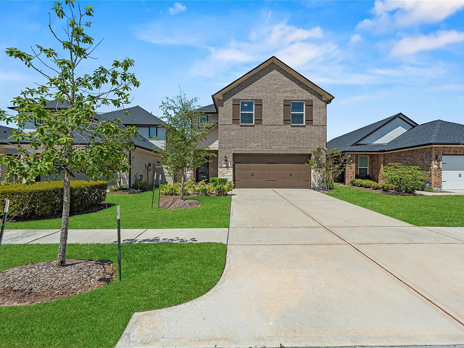 3 bed, 2.5 bath, 1576 sqft, $2,450 — Photo 2