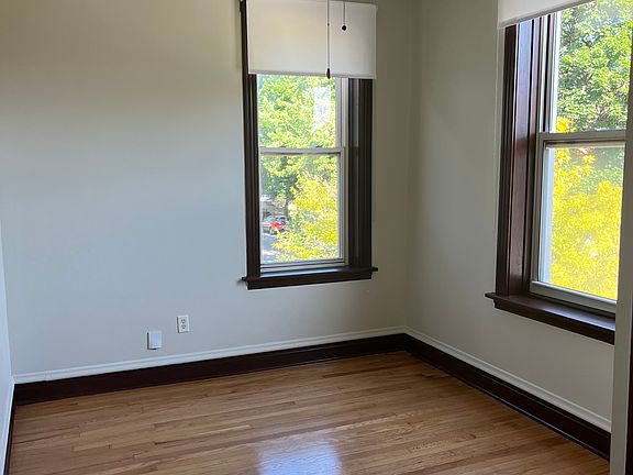 5th image of 3556 W Wrightwood Ave #2F