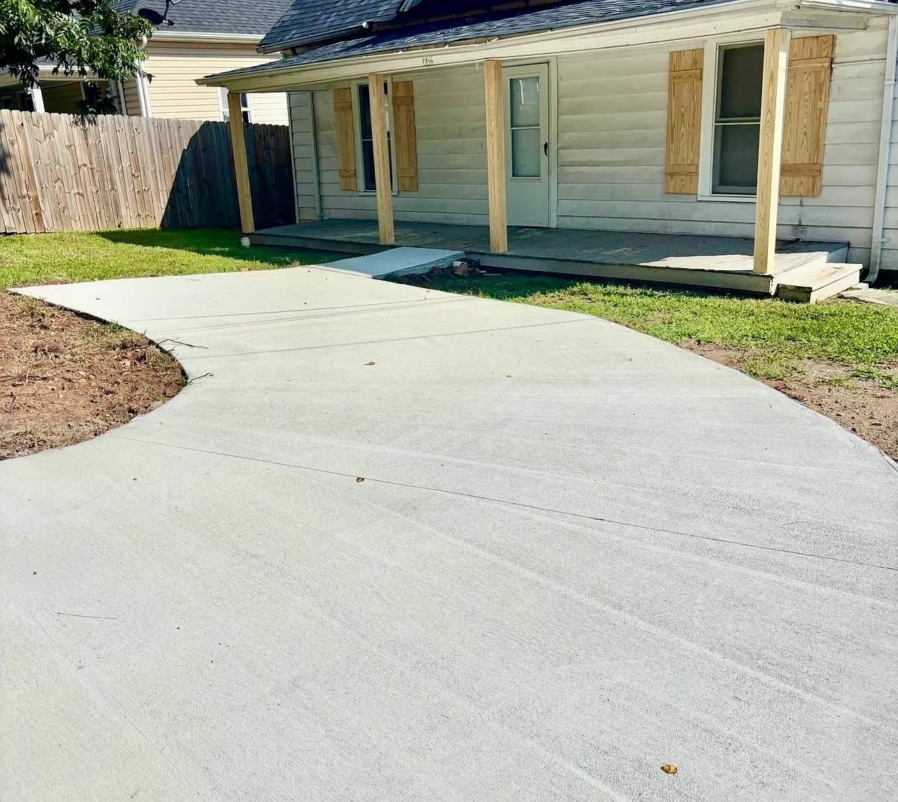 2 bed, 760 sqft, $1,290 — Photo 1