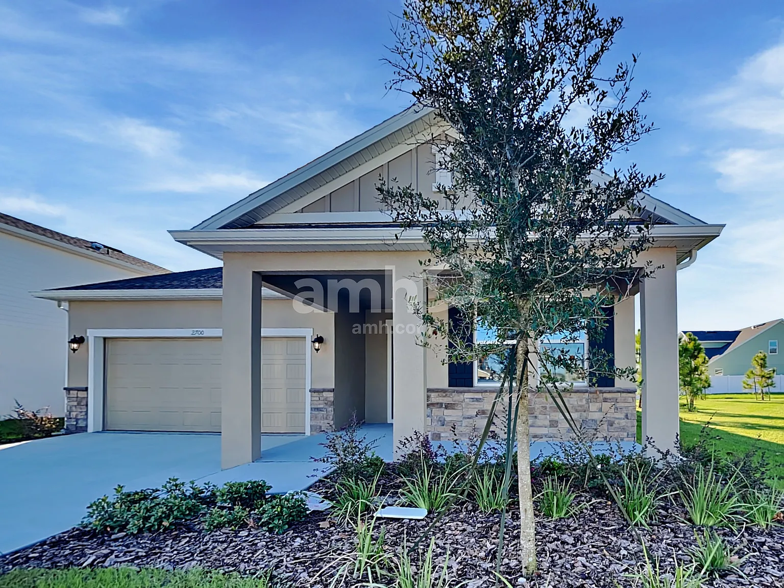3 bed, 2.0 bath, 1700 sqft, $2,370 — Photo 1