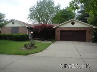 254 W Airline Dr, East Alton, IL 62024