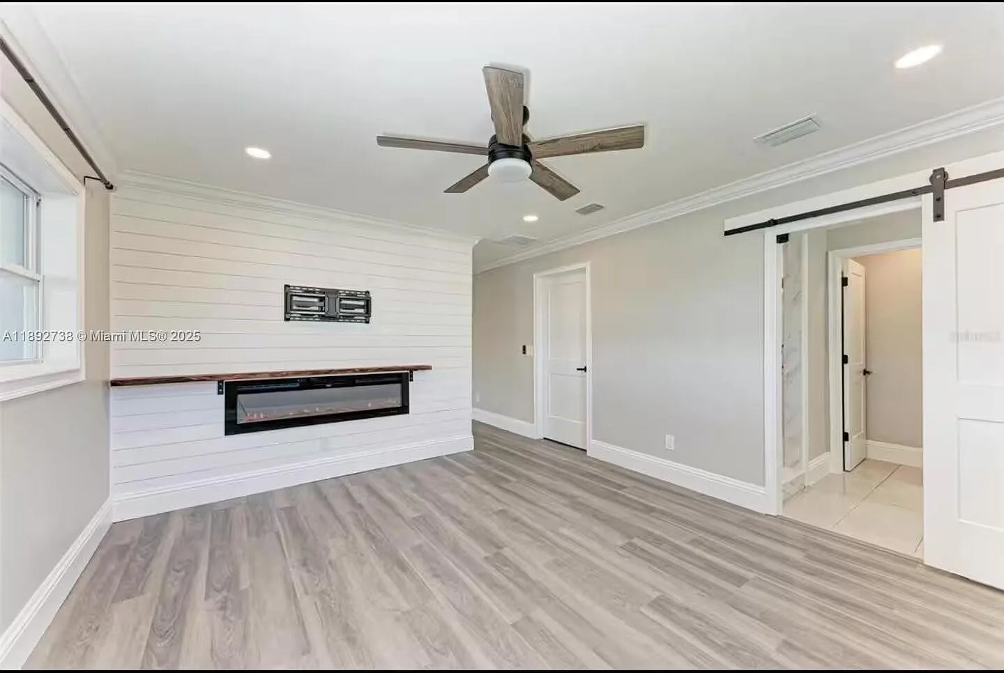 3 bed, 2.0 bath, $3,500 — Photo 4