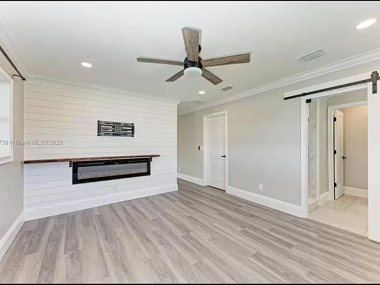 9675 SW Anchor Dr — Photo 4