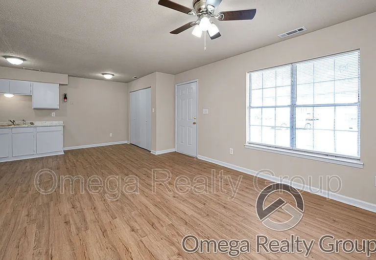 The Cove Apartments — Photo 18