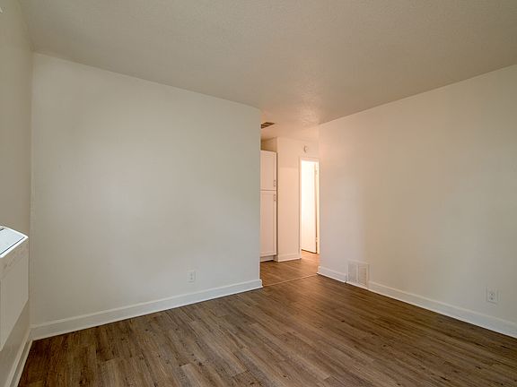 3rd image of 2120 Lincoln Heights Ct