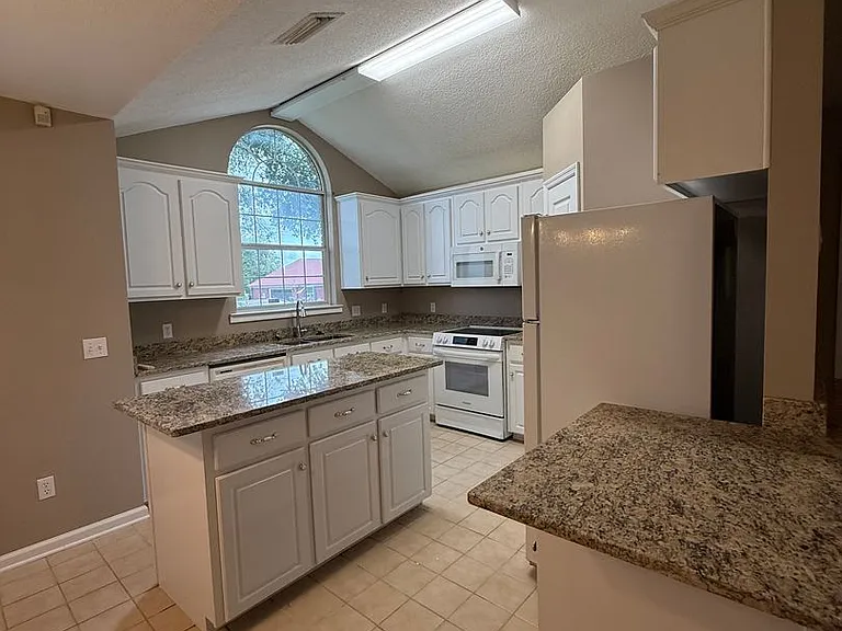 53 Michael Ln — Photo 30