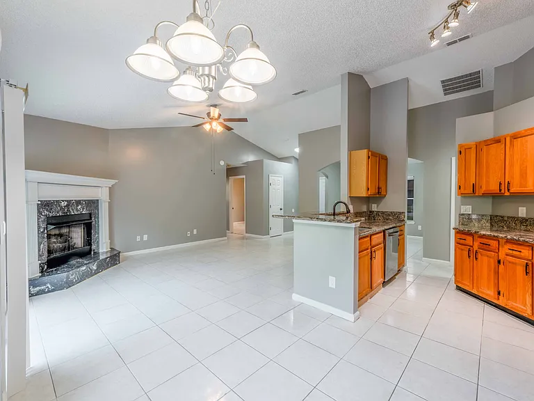 479 Charles Pinckney St — Photo 35