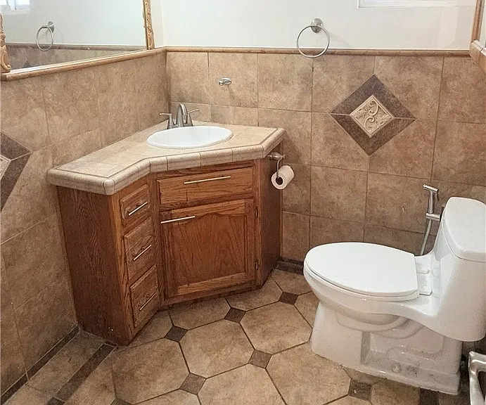 2500 Sidon Ave — Photo 17