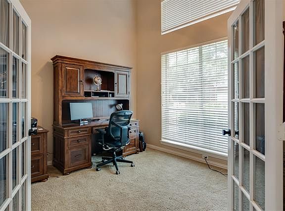5th image of 2324 Hickory Leaf Ln