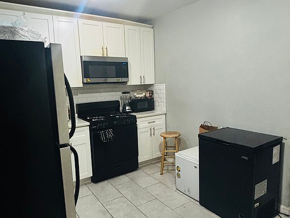 4th image of 518 24th St #1