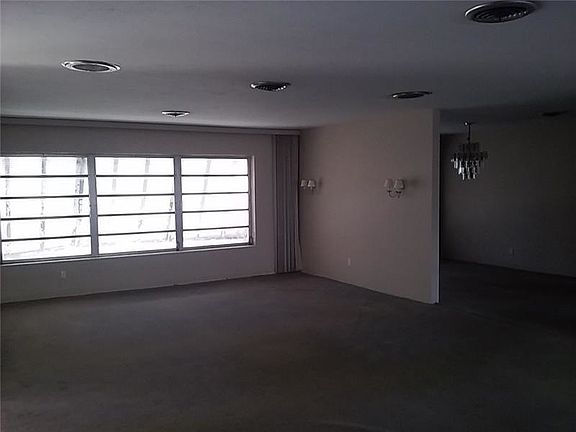 2nd image of 19521 NE 21st Ct