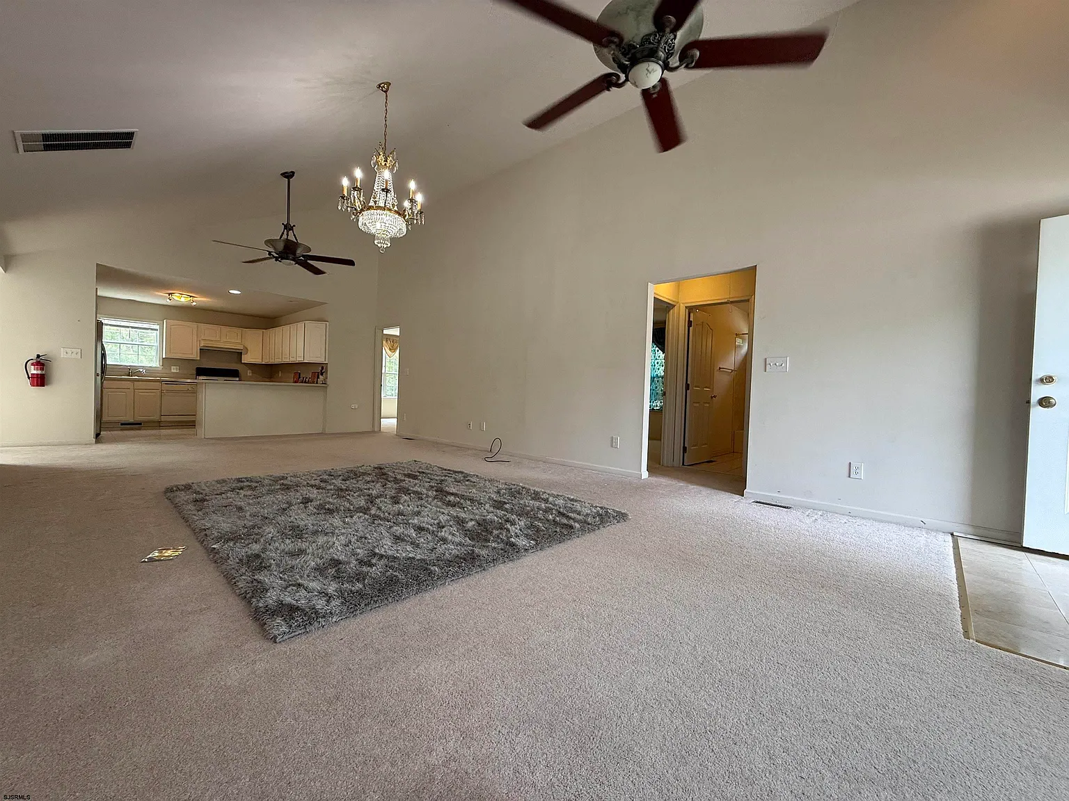 3 bed, 2.0 bath, $3,200 — Photo 3