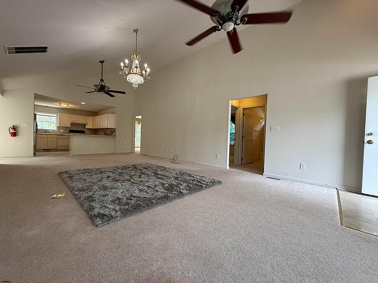 2 Club House Ln — Photo 3
