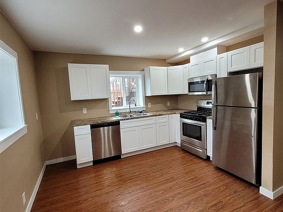 5th image of 1902 S Sheridan Avenue