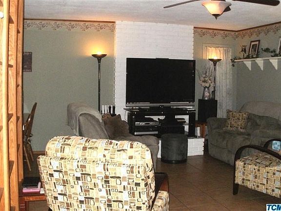 4th image of 2828 W Monte Vista Ave