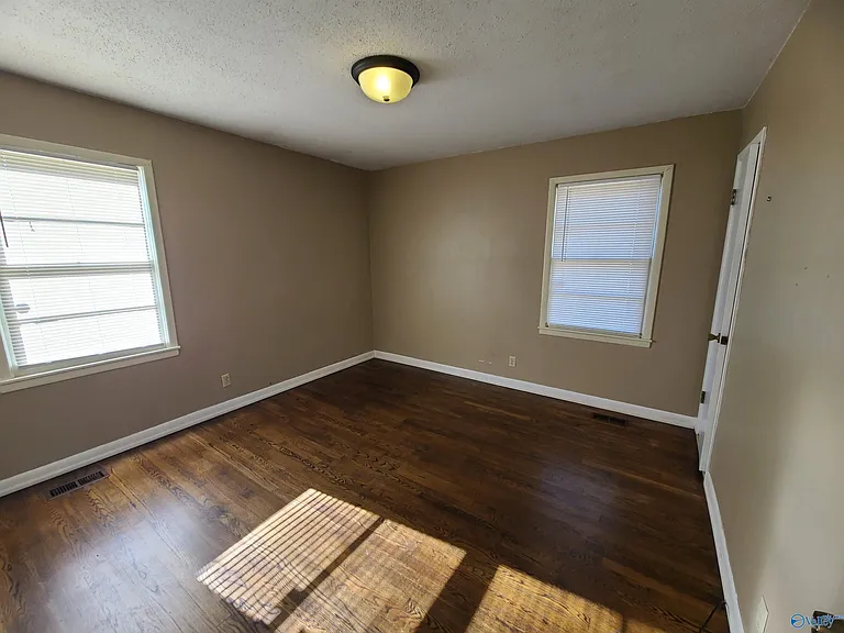 3606 Crestmore Ave NW — Photo 33