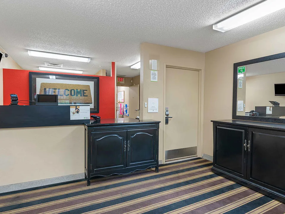 Lobby and Guest Check-in