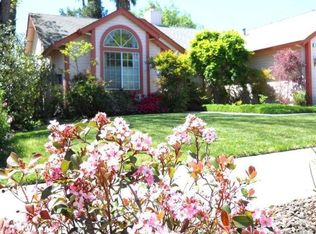 915 Baird Rd, Santa Rosa, CA 95409