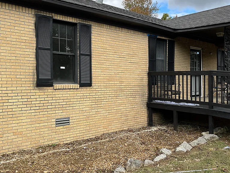 1119 Fayne Rd — Photo 3