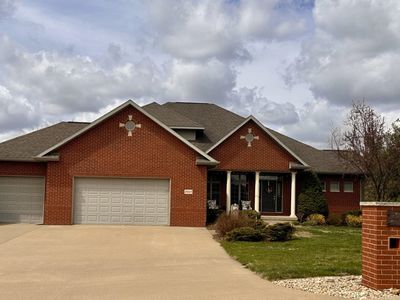 2019 Wedgewood Dr, Asbury, IA, 52002