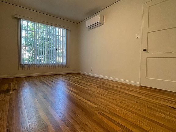 4th image of 1216 E Glenoaks Blvd #4