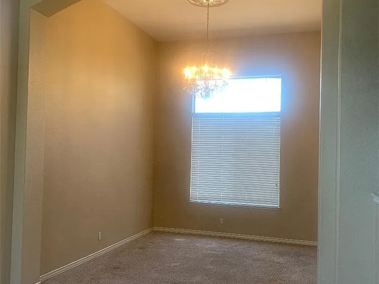 2835 S Bon View Ave — Photo 4