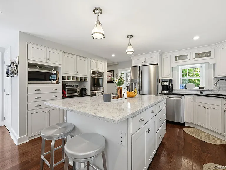 51 Adriance Ave — Photo 15