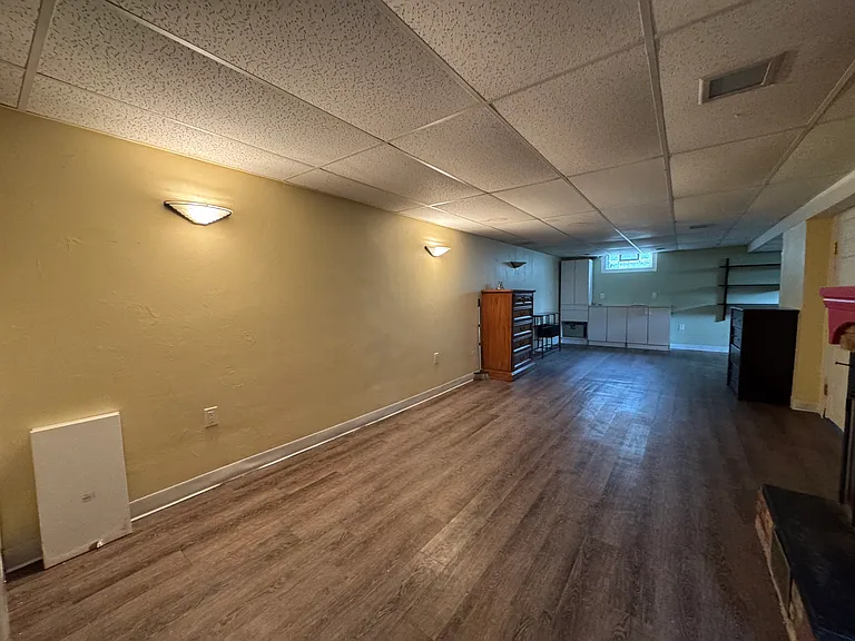 2747 Culbertson Ave — Photo 9